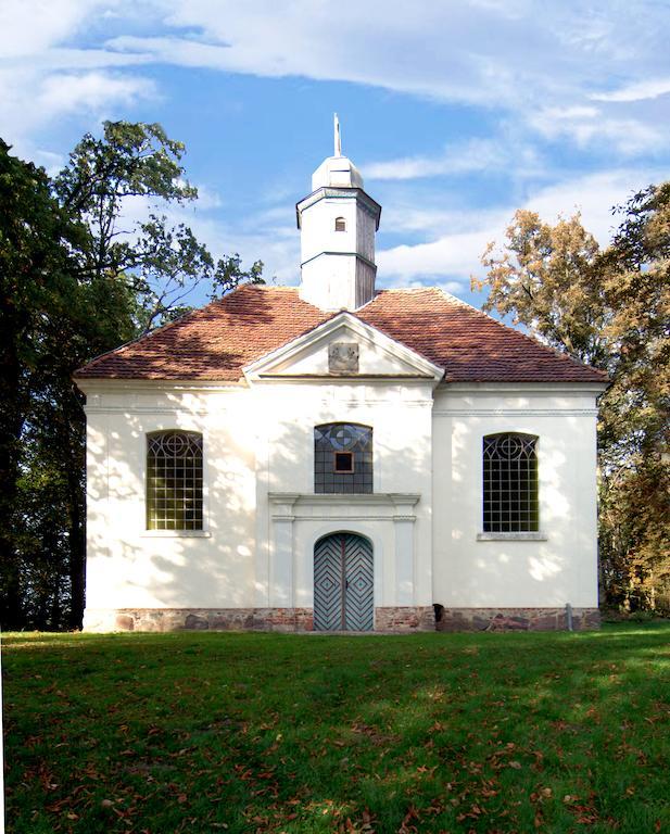 Kavaliershaus Schloss Bluecher Am Finckenersee Extérieur photo